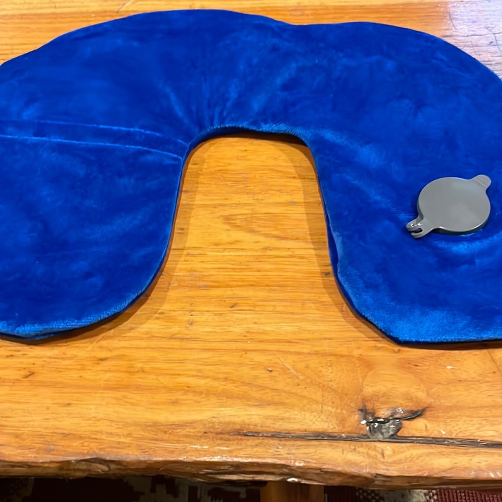 TRAVELON Deluxe Inflatable Travel Pillow NWOT